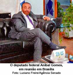 O deputado federal Anbal Gomes, em reunio em Braslia - Foto: Luciano Freire/Agncia Senado