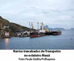 Folha de So Paulo - 24/07/2015 - Navios inacabados da Transpetro no estaleiro Mau - Foto: Paula Giolito/Folhapress