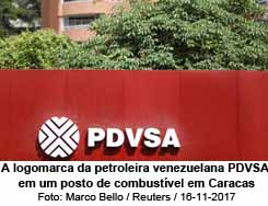 A logomarca da petroleira venezuelana PDVSA, em um posto de combustvel em Caracas - Foto: Marco Bello / Reuters / 16-11-2017